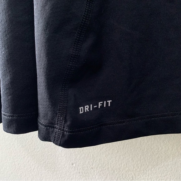 Nike Pro athletic tank - Picture 3 of 4